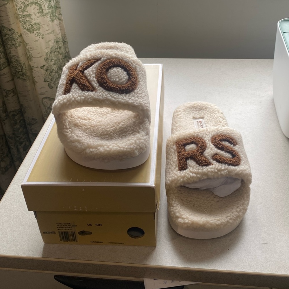 Micheal Kors Slides